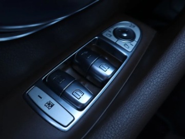 Mercedes Klasa E W213 Limuzyna 2.0 220d 194KM 2020 Mercedes E E 220 d, Salon Polska, Serwis ASO, zdjęcie 15