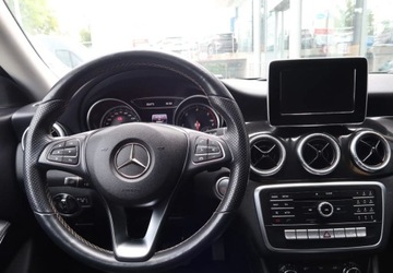 Mercedes CLA C117 Shooting Brake Facelifting 2.1 200 d 136KM 2018 Mercedes-Benz CLA 200d automat, podgrzewane fotele, skorzana tapicerka, pd, zdjęcie 12