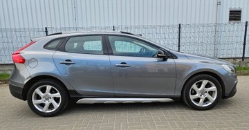 Volvo V40 II Cross Country 2.0 D3 DRIVE-E 150KM 2016 Volvo V40 2.0 150Ps. CrossCountry Navi Skora Automat 2016 2.0 Diesel 150KM, zdjęcie 14