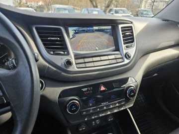Hyundai Tucson III SUV 1.6 GDI 132KM 2016 Hyundai Tucson 1,6 benzyna 132KM nawigacja kamera, zdjęcie 11