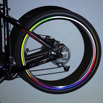 БЕЛЫЕ НАКЛЕЙКИ НА ШЛЕМ