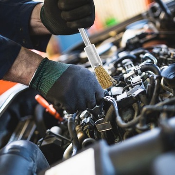 Сверла по металлу.Щётка для чистки отверстий.