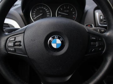 BMW Seria 1 F20-F21 Hatchback 5d Facelifting 2015 118i 136KM 2016 BMW 1 118i, Salon Polska, 1. Właściciel, Klima, zdjęcie 17
