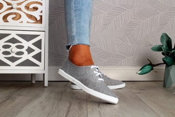 ТЕННИСНАЯ ОБУВЬ СЕРЫЕ ЖЕНСКИЕ КРОССОВКИ НА ПЛОСКОЙ ПЛОСКОЙ ПЛОСКОСТИ