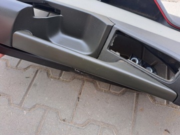 TAPICERKA PRAWA BOCZEK DRZWI VOLVO FH 4