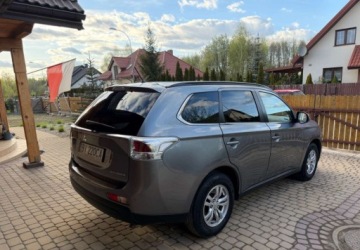 Mitsubishi Outlander III 2013 Mitsubishi Outlander Outlander 2.3 D 150 KM zadbany pozadny woz 2.3, zdjęcie 8
