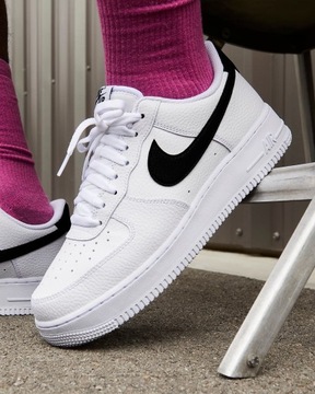 Buty Sportowe Męskie NIKE AIR FORCE 1 '07 LOW Białe Czarne CT2302-100 r 41