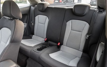 Audi A1 I Hatchback 3d 1.6 TDI 105KM 2011 Audi A1 3-drzwiowe 1.6TDI 105KM Navi Ledy Xenon Alu Pdc Po Serwsie 1.6, zdjęcie 22