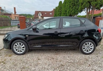Seat Ibiza IV Hatchback 5d Facelifting 1.2 TSI 105KM 2014 Seat Ibiza Seat Ibiza 1.2 TSI Ecomotive Style 1.2 Benzyna 105KM, zdjęcie 3