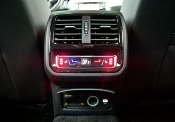 Volkswagen Passat B8 Variant Facelifting 1.5 TSI EVO 150KM 2023 Volkswagen Passat Variant SalonPL Business 1.5TSI 150KM DSG Skora Navi Kam, zdjęcie 17