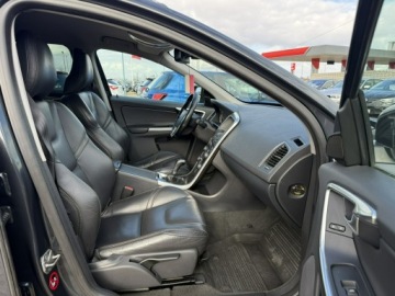 Volvo XC60 I SUV Facelifting 2.0 D4 DRIVE-E 181KM 2013 Volvo XC 60 2,0 diesel D4 181KM skóry, zdjęcie 7