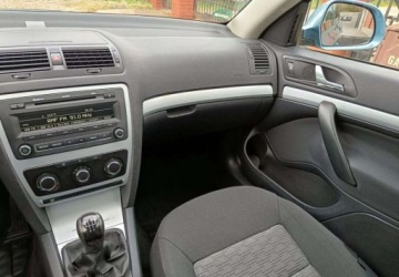 Skoda Octavia II Kombi 1.6 MPI 102KM 2009 Skoda Octavia Skoda Octavia 1.6 Combi Ambiente 1.6 Benzyna 102KM, zdjęcie 29