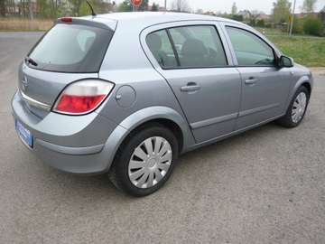 Opel Astra H Hatchback 5d 1.6 Twinport ECOTEC 105KM 2005 Opel Astra 1.6 105 KM , AUTOMAT , Twinport - WARTO, zdjęcie 3