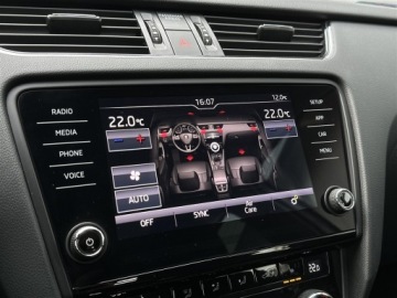 Skoda Octavia III Liftback Facelifting 1.5 TSI ACT 150KM 2019 Skoda Octavia 1.5TSI 150KM Style l Kamera, Salon P, zdjęcie 23