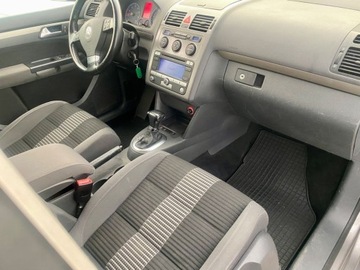 Volkswagen Touran I 1.4 TSI 140KM 2008 Volkswagen Touran Automat 1.4 Benzyna 140KM, zdjęcie 33