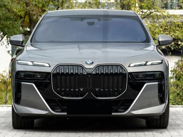 BMW Seria 7 G70 Sedan 3.0 40d 299KM 2025 BMW Seria 7 740d xDrive Sport Sedan 3.0 (299KM) 2025, zdjęcie 5