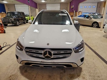 Mercedes GLC C253 2021 Mercedes-Benz GLC 300 4Matic 2021 2.0 Benzyna 255KM, zdjęcie 5