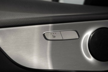 Mercedes Klasa C W205 Coupe Facelifting 1.5 200 184KM 2019 Mercedes-Benz Klasa C 200 4Matic AMG Line 59 000 KM Salon PL Autotrade, zdjęcie 17