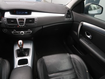 Renault Laguna III Hatchback 2.0 dCi 150KM 2009 Renault Laguna 2.0 dCi, Klima, Klimatronic, zdjęcie 7