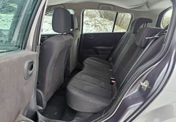 Renault Megane II Sedan 1.6 i 16V 115KM 2003 Renault Megane Renault Megane 1.6 Pack Expression 1.6 Benzyna 115KM, zdjęcie 5