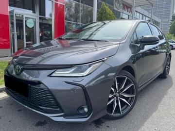 Toyota Corolla XII Sedan Facelifting 1.8 Hybrid 140KM 2025 TOYOTA Corolla GR Sport 1.8 Hybrid 140KM