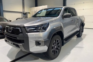 Toyota Hilux VIII Podwójna kabina Facelifting 2024 2.8 D-4D 204KM 2026 TOYOTA HiLux Double Cab Invincible Pickup 2.8 204KM 2026, zdjęcie 2