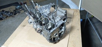 SUZUKI GSF 600 BANDIT CRANKERS КОРПУС БЛОКА ДВИГАТЕЛЯ ВЕРХНИЙ НИЖНИЙ ШАТАНТ