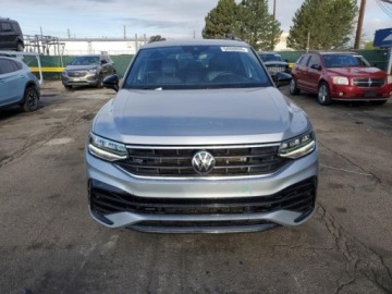Volkswagen Tiguan II 2023 Volkswagen Tiguan Se R-Line Black, 2023r., 2.0L 2.0 Benzyna 184KM, zdjęcie 4