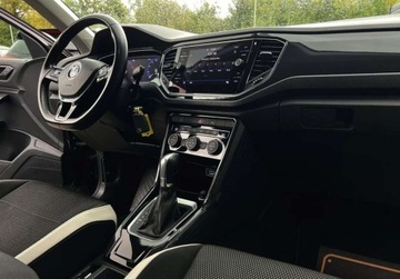 Volkswagen T-Roc I SUV 1.5 TSI ACT 150KM 2019 Volkswagen T-Roc 1.5 TSI 150 KM bezwypadkowy DSG VIRTUAL FULL LED kam, zdjęcie 17