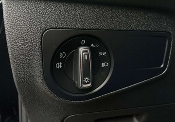 Volkswagen Tiguan II SUV 2.0 TDI 150KM 2019 Volkswagen Tiguan 2.0 TDI IQ.DRIVE 150KM DSG navi bezwypadkowy kamera, zdjęcie 33