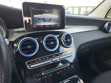 Mercedes GLC C253 SUV 2.0 250 211KM 2018 Mercedes-Benz GLC 250 2,0 Benzyna 210KM 4x4 Krajow, zdjęcie 20