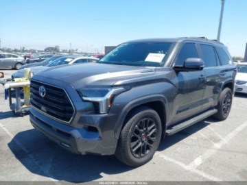 Toyota Sequoia II 2024 Toyota Sequoia sr5, 2024r., 4x4, 3.4L 3.4 Benzyna 437KM, zdjęcie 1