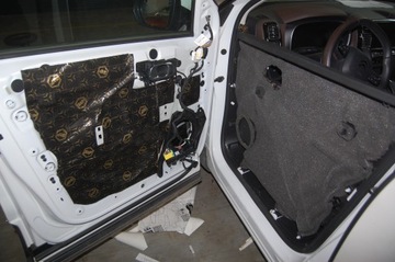 StP BLACK GOLD 2,3мм БУТИЛОВЫЙ КОВРИК 75х50см WAWA самоклеющийся для багажника