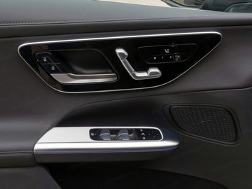 Mercedes GLC C254/X254 2025 GLC Coupe 220 d 4-Matic AMG Line 2.0 (197KM) 2025, zdjęcie 9