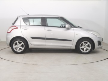 Suzuki Swift V Hatchback 3d Facelifting 1.2 VVT 94KM 2014 Suzuki Swift 1.2, Salon Polska, Serwis ASO, Klima, zdjęcie 5