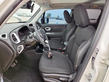 Jeep Renegade 2023 Jeep Renegade Altitude 2023 1.3l 1.3 Benzyna 177KM, zdjęcie 7