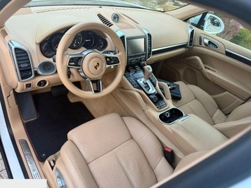 Porsche Cayenne II SUV Facelifting 3.6 300KM 2017 Porsche Cayenne Tiptronic S 3.6 Benzyna 300KM 4x4 2017r, zdjęcie 4