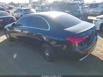 Mercedes Klasa C W206 2024 Mercedes-Benz Klasa C C 300 SEDAN, 2023r., 2.0L 2.0 Hybryda 255KM, zdjęcie 2