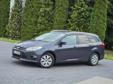 Ford Focus III Kombi 1.6 Duratec 125KM 2011 Ford Focus Mk3 1.6 Benzyna TI-VCT Trend 125KM, zdjęcie 3