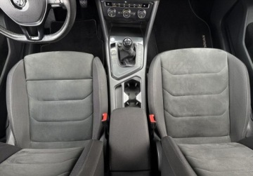 Volkswagen Tiguan II SUV 1.5 TSI EVO 130KM 2019 Volkswagen Tiguan SalonPL Comfortline 1.5TSI 130KM App Conect Czuj.Park LE, zdjęcie 17