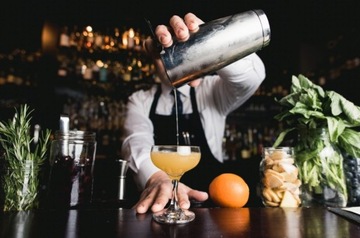 ШЕЙКЕР BOSTON BARTENDER ДЛЯ НАПИТКОВ С СТОКАЛОМ