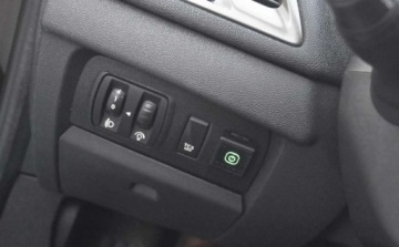 Renault Megane III Hatchback Facelifting 2013 1.6 16V 110KM 2014 Renault Megane Renault Megane 1.6 16V Color Edition 1.6 BenzynaLPG 110KM, zdjęcie 13