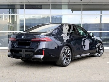BMW Seria 5 G90-91 Touring 2.0 520d 197KM 2025 BMW Seria 5 520d xDrive Sport Sedan 2.0 (197KM) 2025, zdjęcie 2