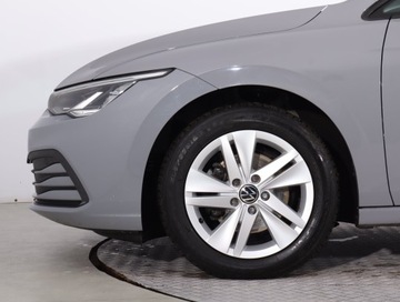 Volkswagen Golf VIII Hatchback 1.0 TSI 110KM 2022 VW Golf 1.0 eTSI, Salon Polska, VAT 23%, Klima, zdjęcie 13