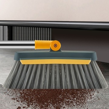 Набор бытовых чистящих средств, вертикальный совок для мусора.