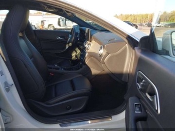 Mercedes CLA C117 2018 Mercedes-Benz CLA MERCEDES-BENZ CLA 250 2.0 Benzyna 208KM, zdjęcie 8