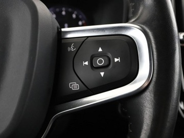 Volvo XC40 Crossover 1.5 T3 163KM 2019 Volvo XC 40 Momentum Pro T3 automat skóra navi, zdjęcie 31