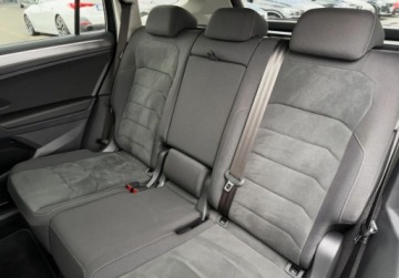 Volkswagen Tiguan Allspace SUV Facelifting 2.0 TDI SCR 200KM 2022 Volkswagen Tiguan Allspace IQ.Light MatrixLED Hak Kamery 360 Webasto T, zdjęcie 27