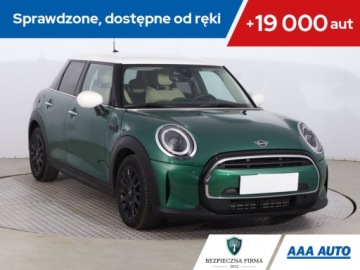 Mini Mini F56 Hatchback 3d Facelifting II Cooper 136KM 2023 MINI 5-door Copper, Salon Polska, Serwis ASO