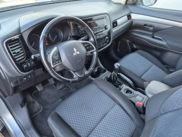Mitsubishi Outlander III SUV Facelifting 2.0 SOHC MIVEC 150KM 2014 Mitsubishi Outlander 2.0i, 150KM, Tempomat, Hak,, zdjęcie 20